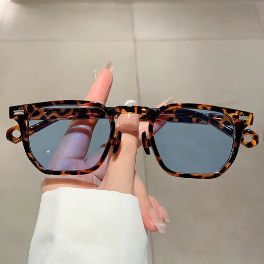 “Cool & Vintage” Retro Round Frame Sunglasses
