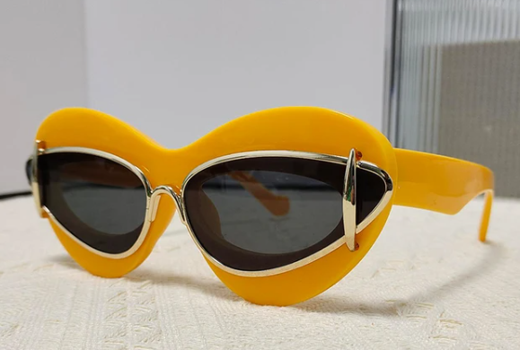 Women's Cat Eye Fashion Plastic Sunglasses - Trendy Sunglasses 